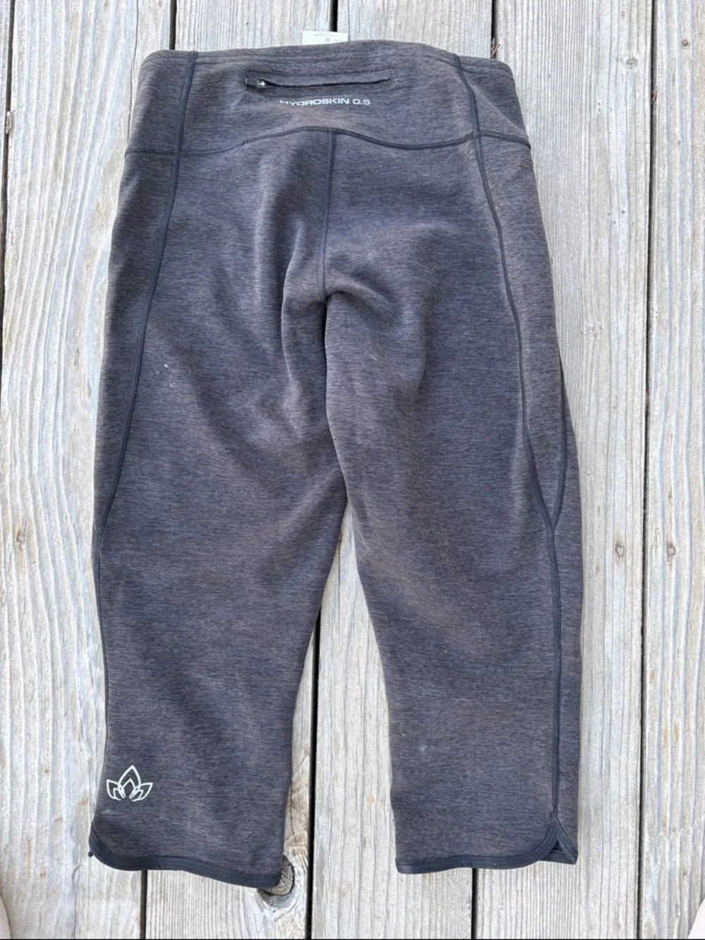 NRS Women’s Hydroskin Capri Pants - Picture 3 of 3